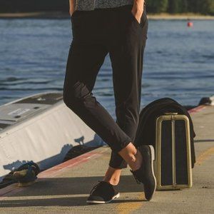 EUC Lululemon Departure Pant 10 Black Reflective